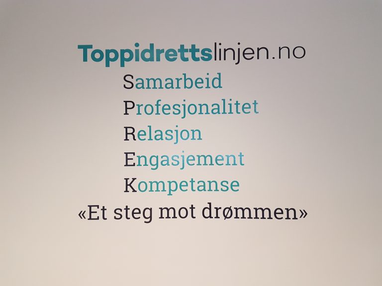 Bilde av logo og visjon til toppidrettslinjen